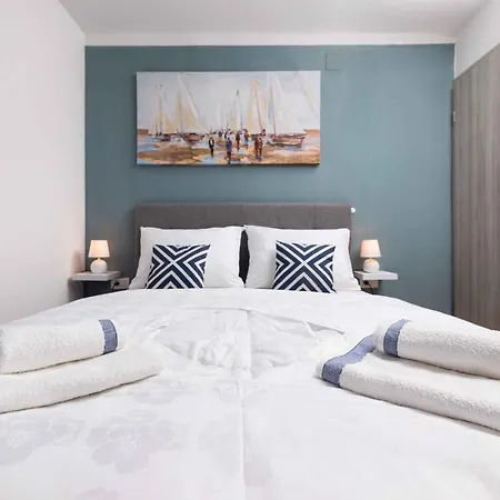 In - Insel Krk 13445 * سيلو